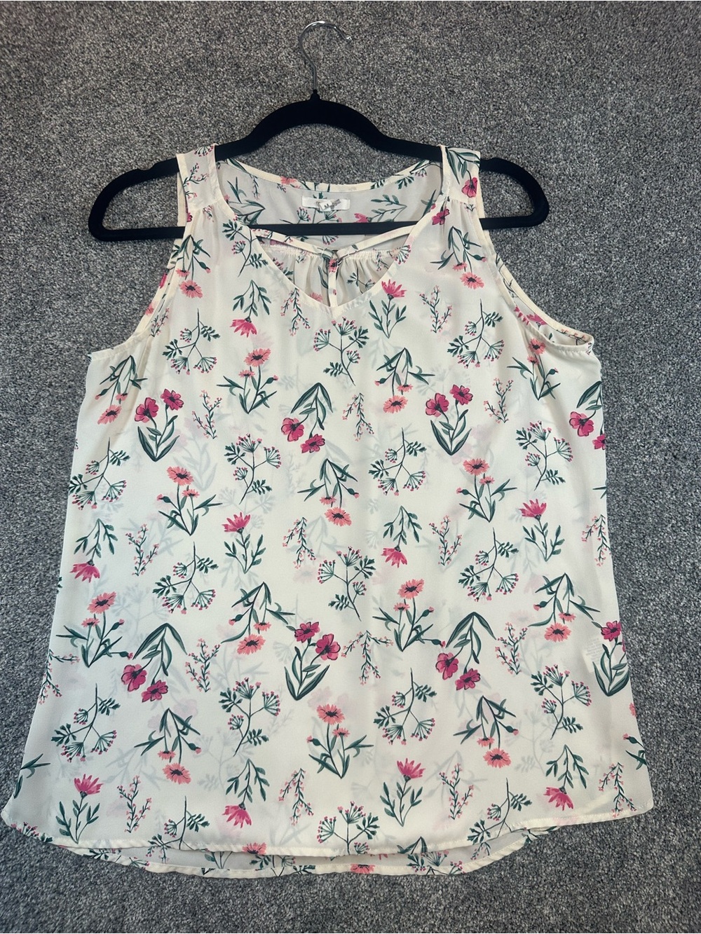 Maurices Women’s Medium Floral Sleeveless Blouse Ivory Pink Green Keyhole Tank
